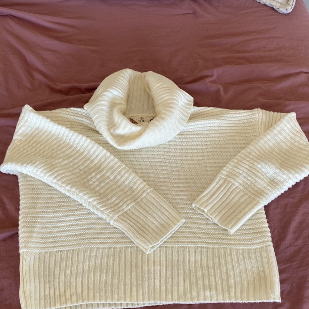 Pink rose sweater size medium